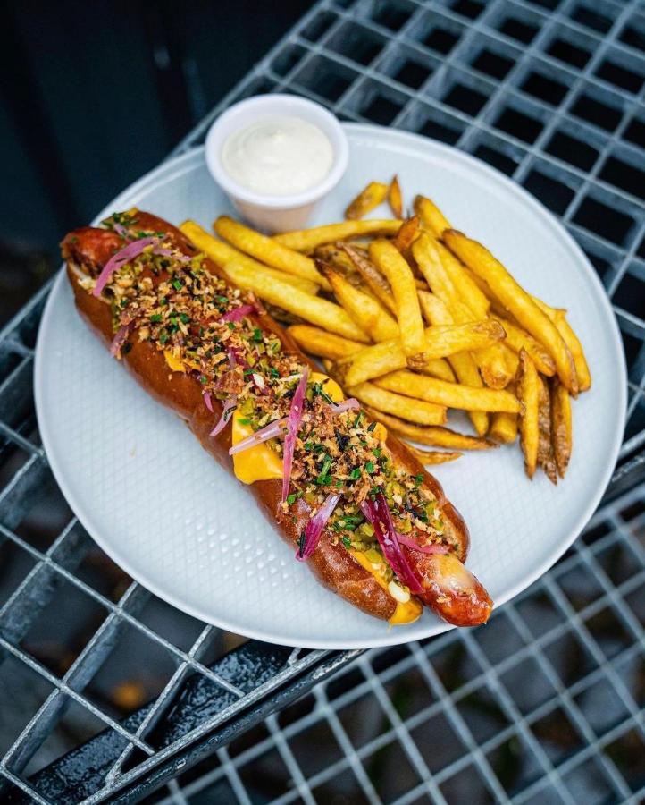 Street Food Possonium Apartments Bratislava Exterior foto