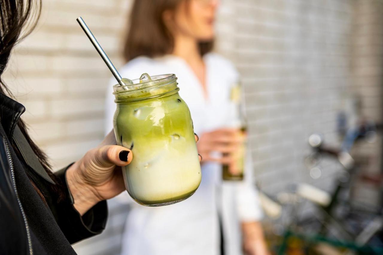 Street Food Possonium Apartments Bratislava Exterior foto