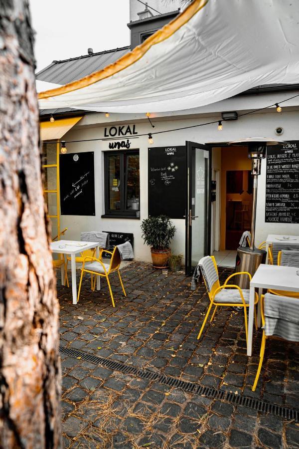 Street Food Possonium Apartments Bratislava Exterior foto