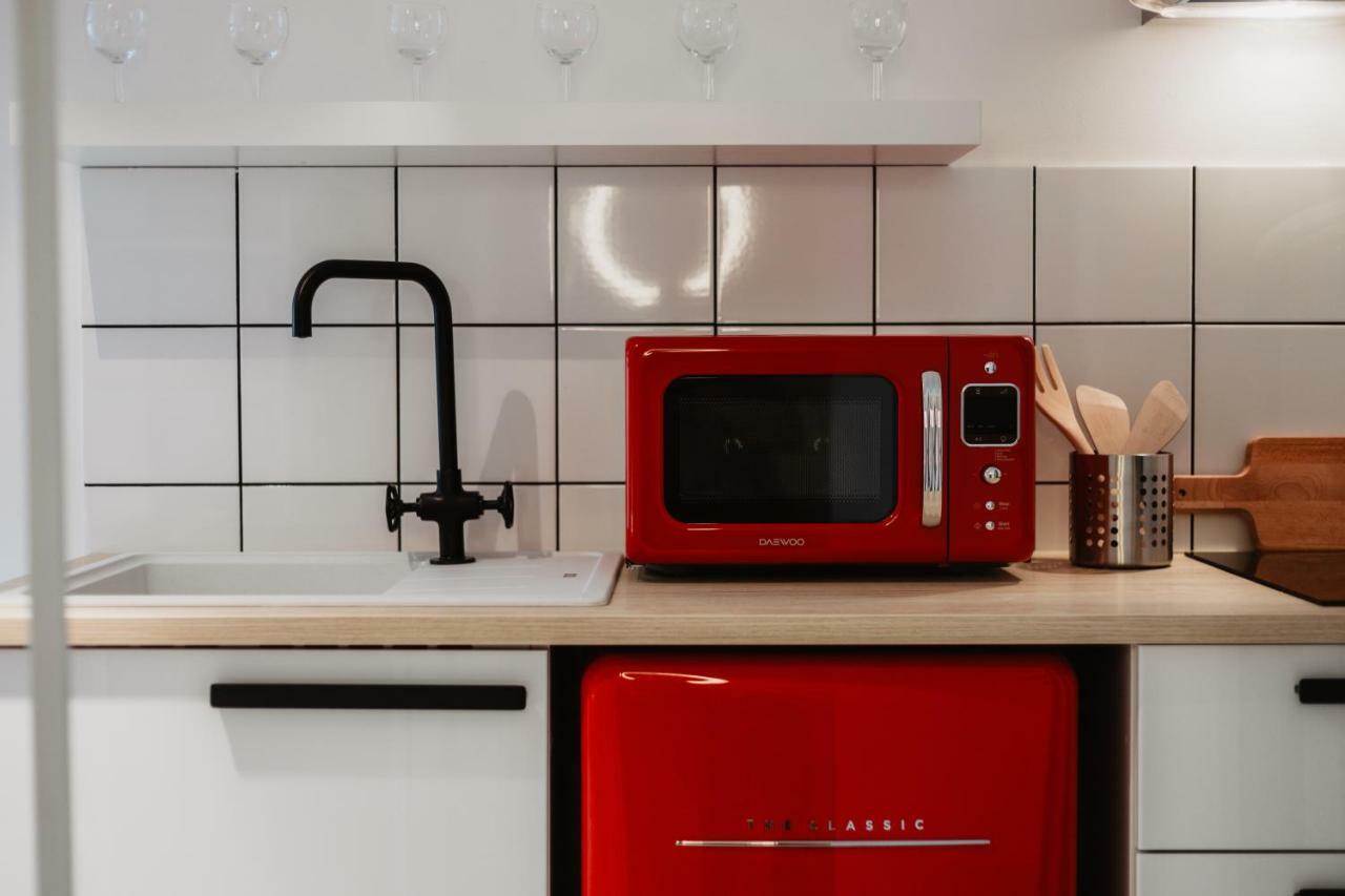 Street Food Possonium Apartments Bratislava Exterior foto
